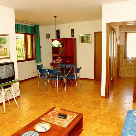 3 Flat With Wi-fi And Private Patio In A Area Of Apartment *
