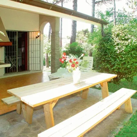 3 Flat With Wi-fi And Private Patio In A Area Of Apartment Lignano Sabbiadoro